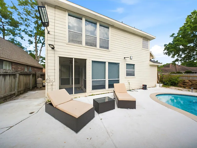 2415 Mills Creek Dr — Photo 21