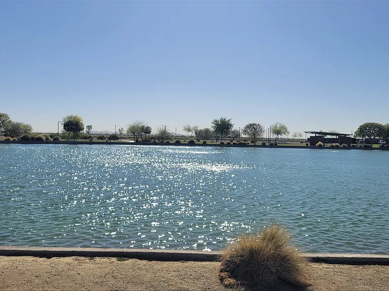 W Yucca Ln — Photo 12