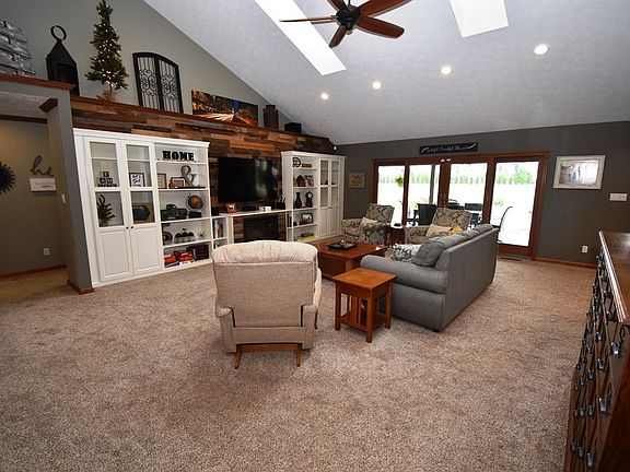 4th image of 1581 S Hiland Dr