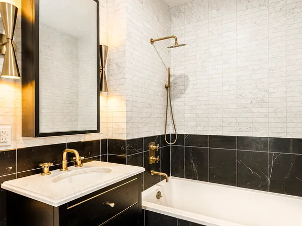 875 4th Avenue image 10 of 23