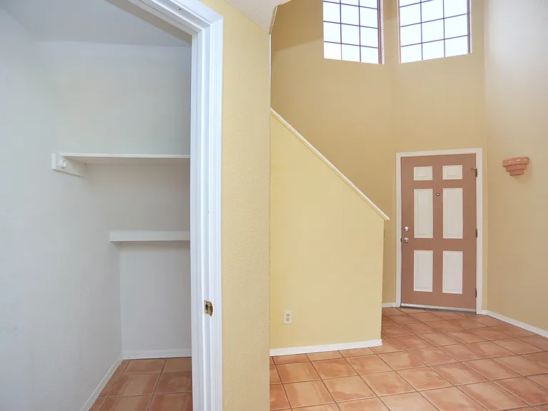 8205 N Midnight Way — Photo 2