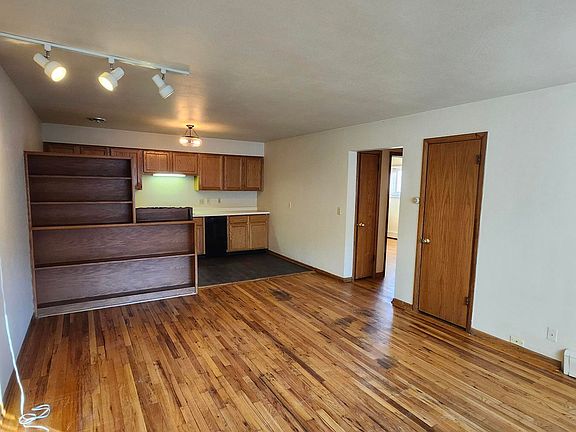 2nd image of 4810 Farwell St #4814-2