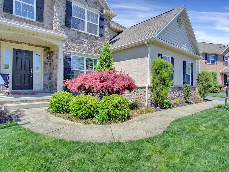 74 Stone Run Dr — Photo 4