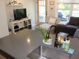 8 Hill Way, Cape Elizabeth, ME