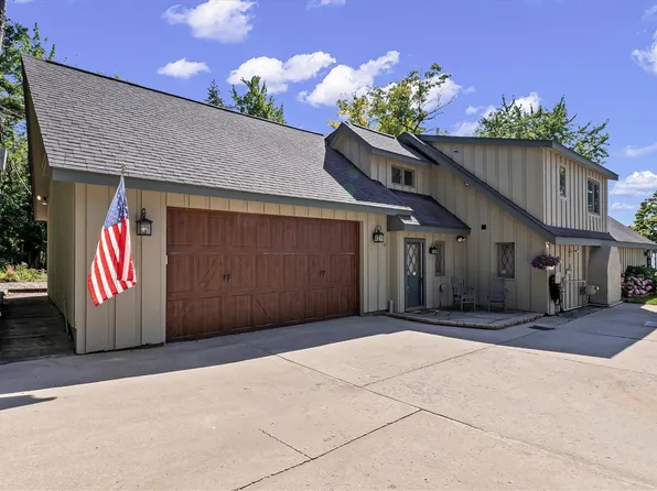 5892 Port Austin Rd, Caseville, MI 48725
