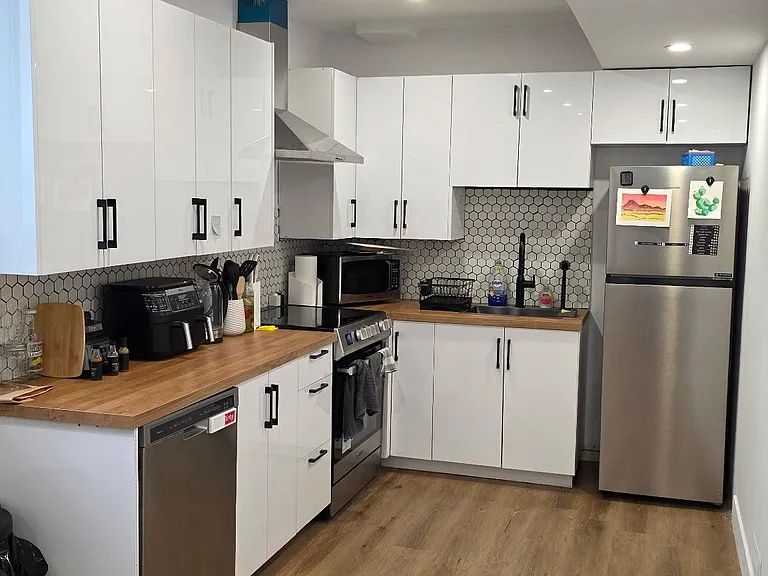 2595 Bateman Trl — Photo 12