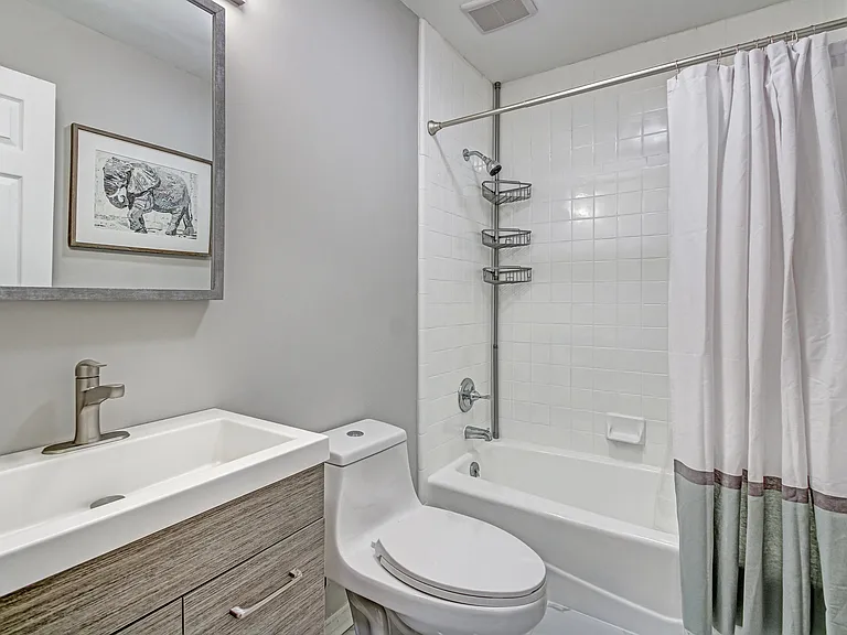 313 10th St NW — Photo 28