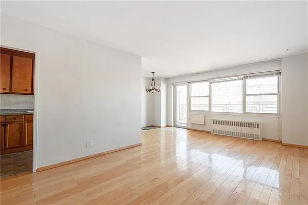 Sold by Remax Edge | media 29