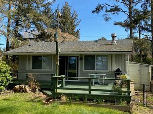 215 Dolphin Ave NE, Ocean Shores, WA 98569