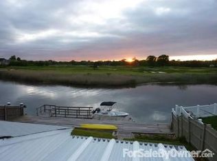 37 Seawane Rd, East Rockaway, NY 11518