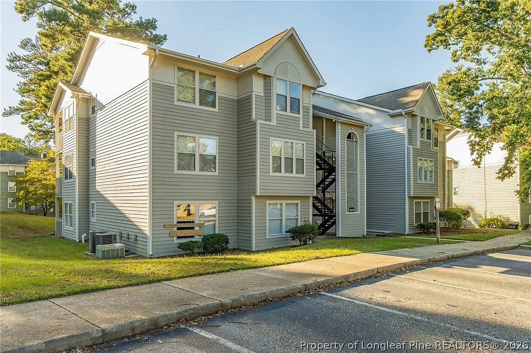 2 bed, 2.0 bath, 1145 sqft, $1,200 — Photo 3