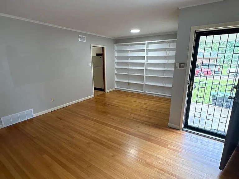 1552 Delmont Rd — Photo 19
