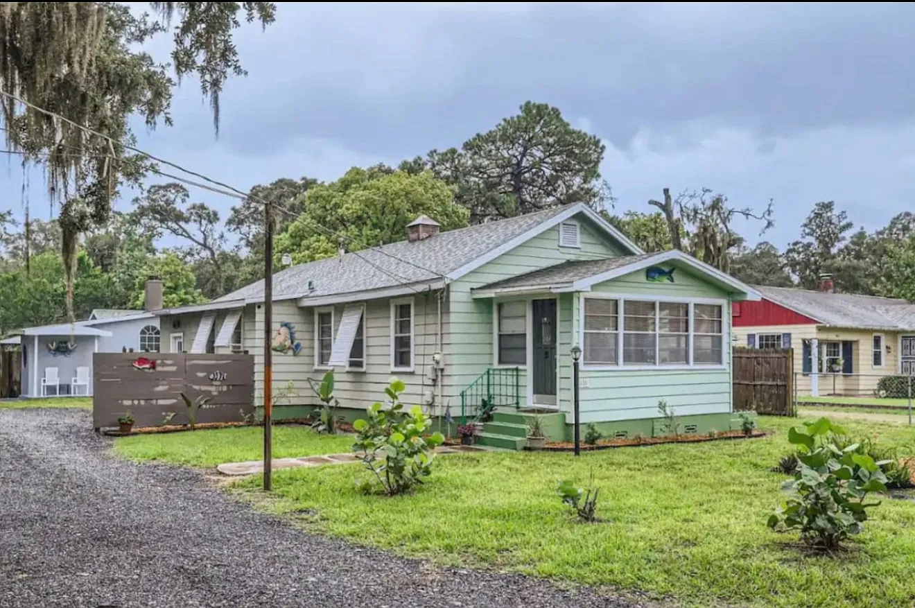 3 bed, 2437 sqft, $1,600 — Photo 1
