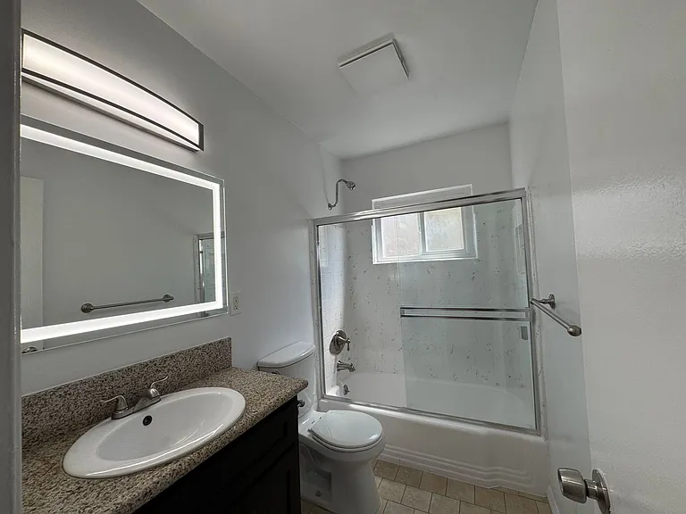 11865 Rochester Ave — Photo 9
