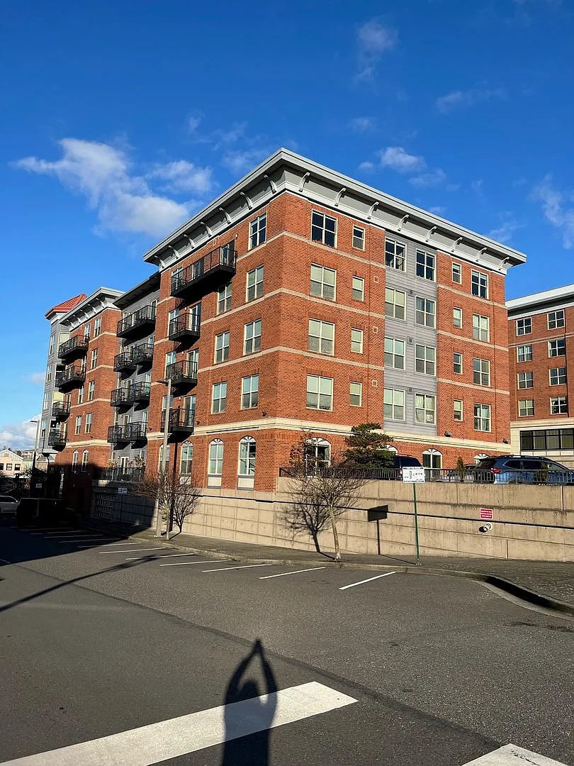 910 Harris St.#201 in Fairhaven Bellingham — Photo 1