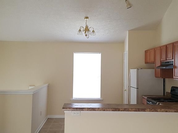 3rd image of 514 John Sutherland Dr
