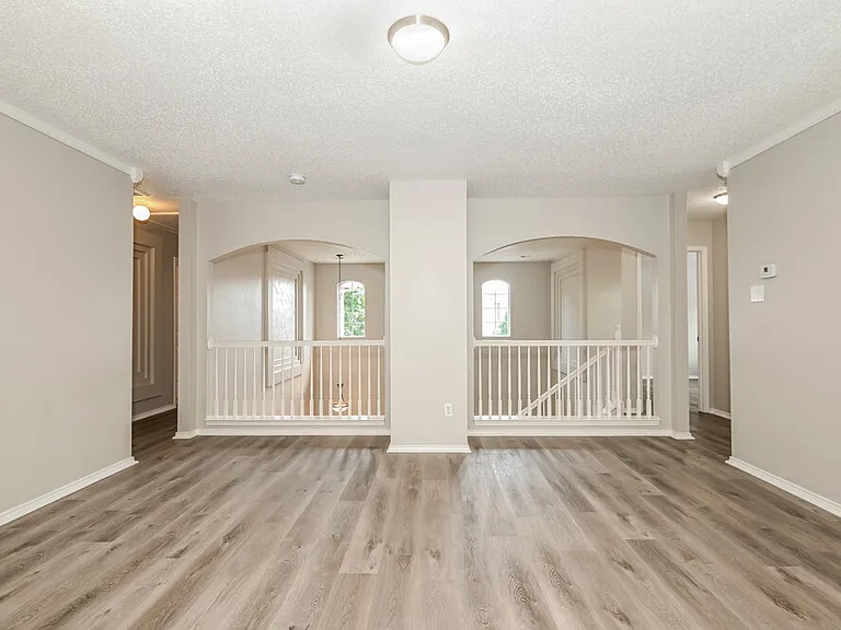 5717 San Marino Dr — Photo 9