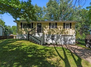 1505 McClellan Dr, Liberty, MO 64068