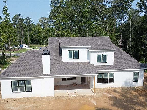 5th image of 3213 Habersham Dr
