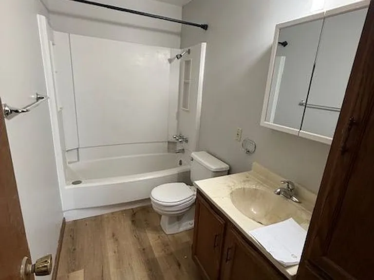 1214 Vattier St — Photo 37