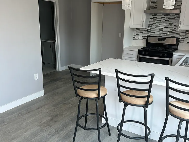 1206 W Craig St #2 — Photo 7