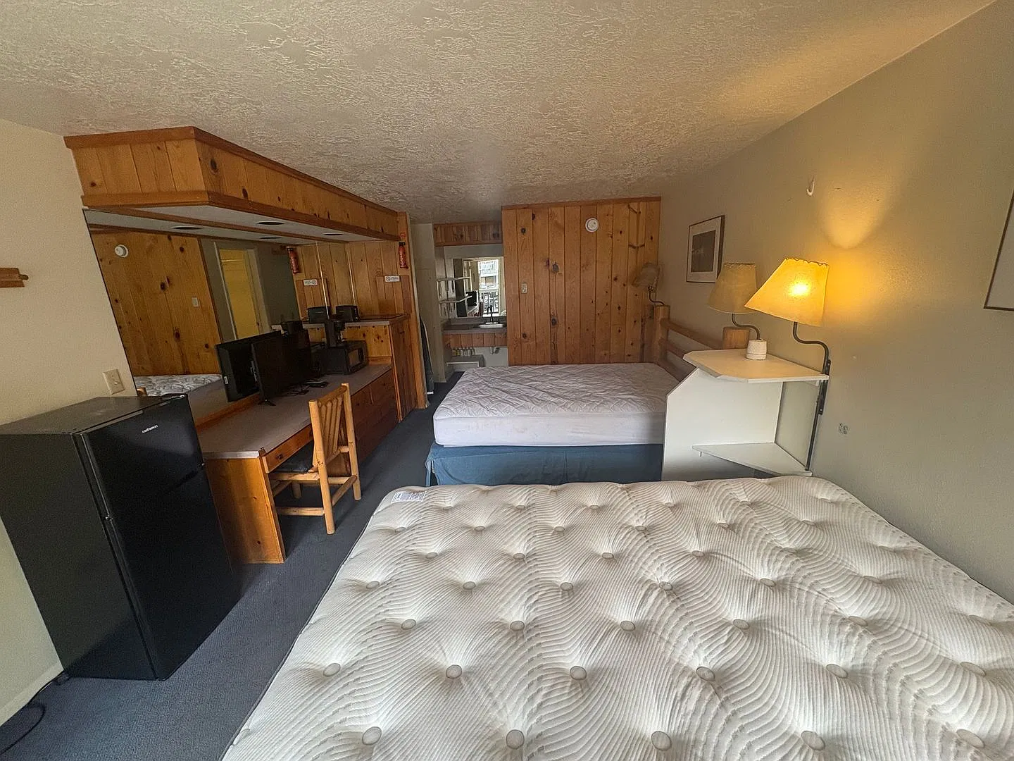 Angler's Inn — Photo 1