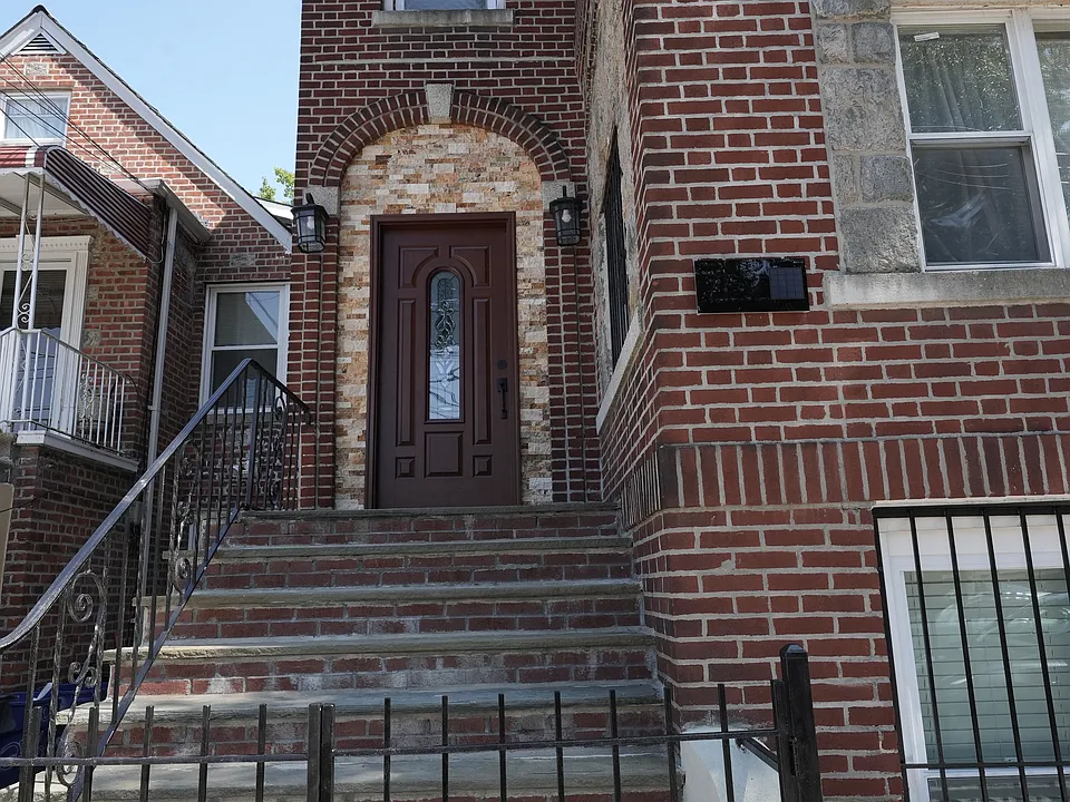 2712 Seymour Ave #2R