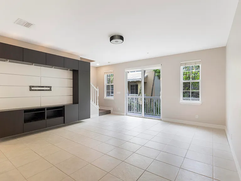 110 W Coda Cir — Photo 18