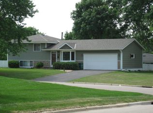 8200 Goodrich Rd, Bloomington, MN 55437
