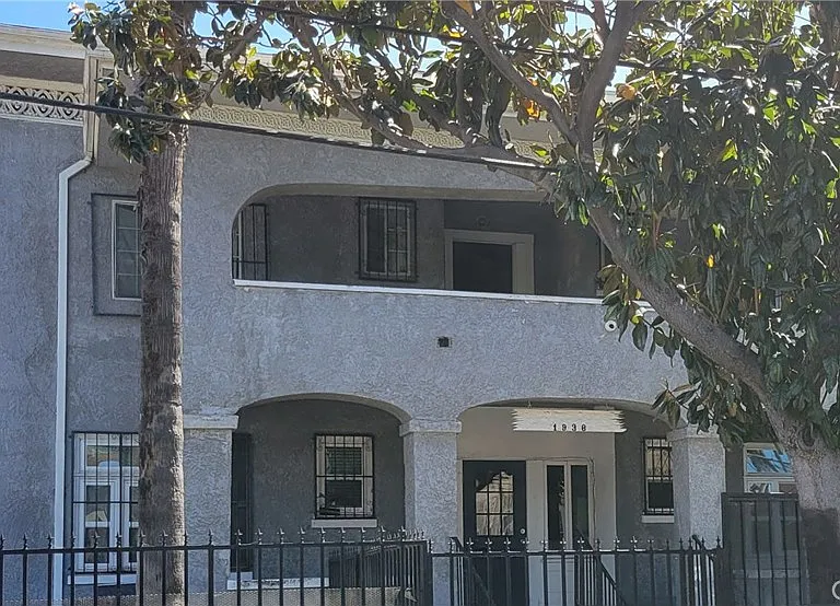 1938 Bonsallo Ave #101 — Photo 1