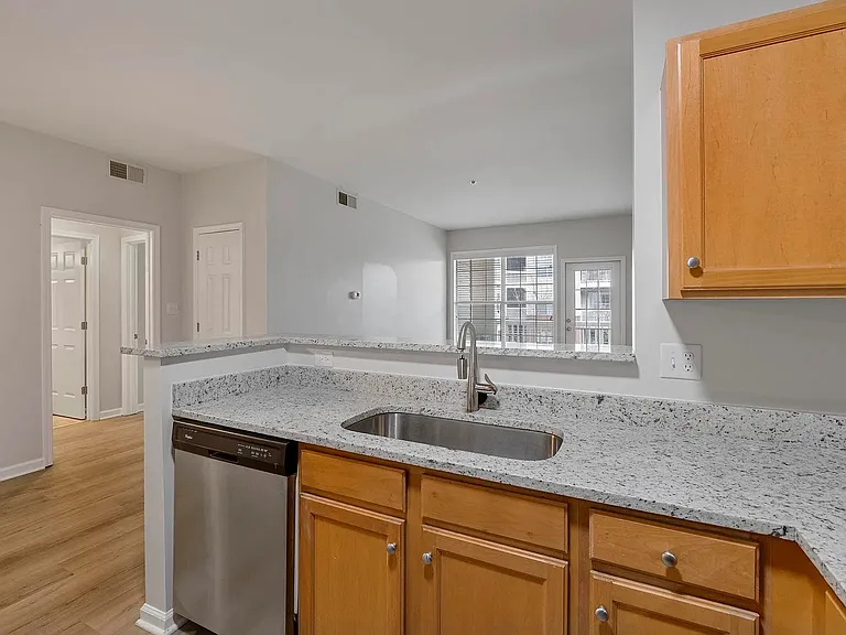 320 Riverbend Dr #3C — Photo 9