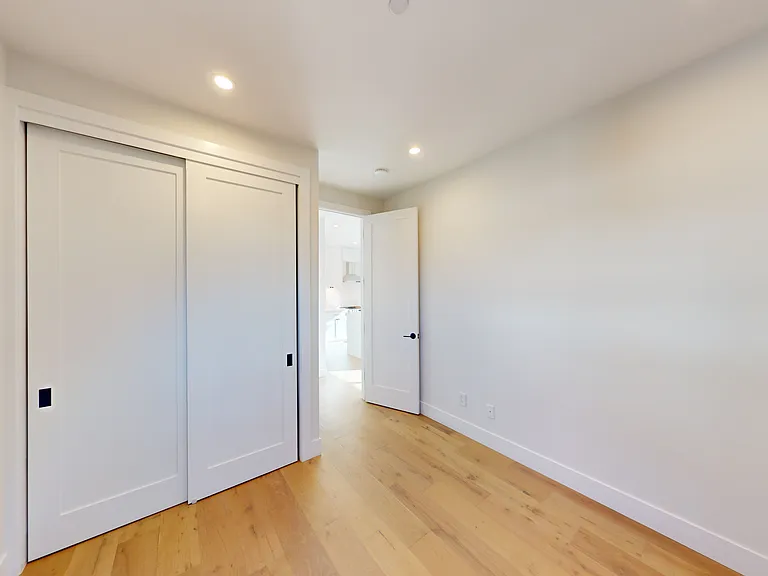 960 Lucky Ave — Photo 26