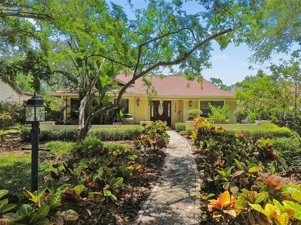 538 Oleander Way S, Saint Petersburg, FL 33707