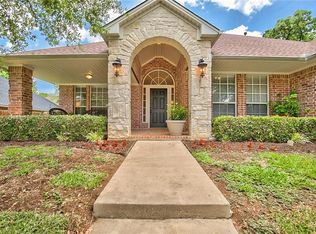 821 Valley Terrace Rd, Burleson, TX 76028