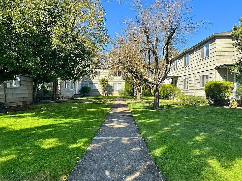 315 E 19th Ave #&-1881