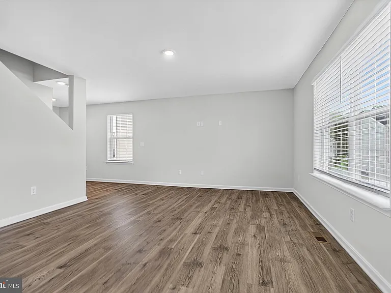 3155 White Tail Dr — Photo 8