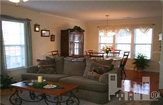 5th image of 104 Stoney Creek Creek