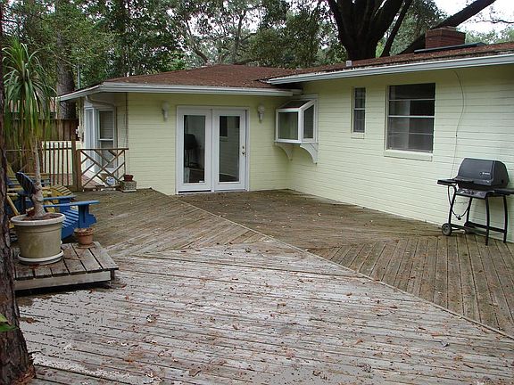 outdoor entertaining