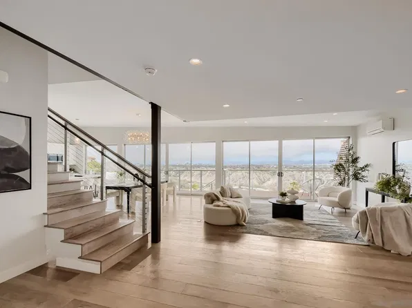 5725 Soledad Mountain Rd, La Jolla, CA 92037