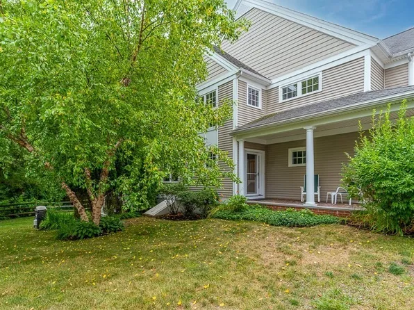 6 Essex Rd Unit 4, Ipswich, MA 01938