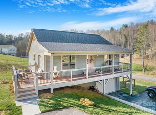 38 Sunrise Dr, Mars Hill, NC 28754