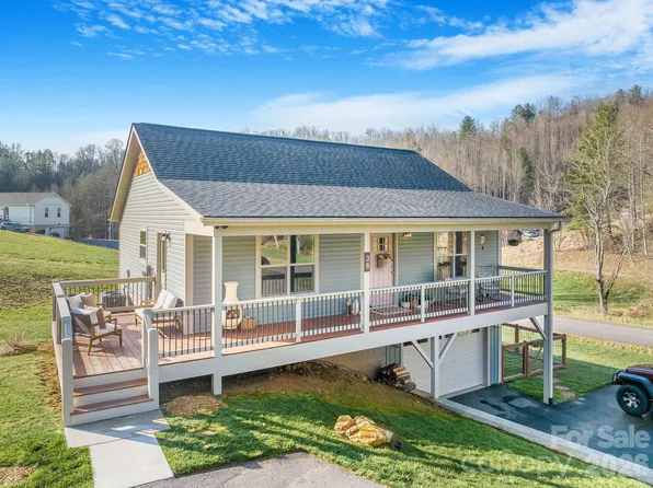38 Sunrise Dr, Mars Hill, NC 28754