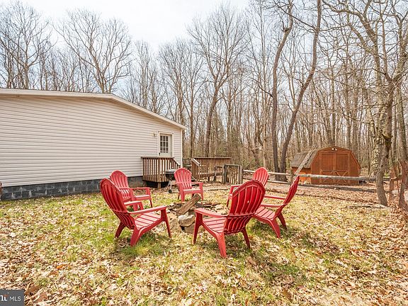 4th image of 22 Black Oak Dr