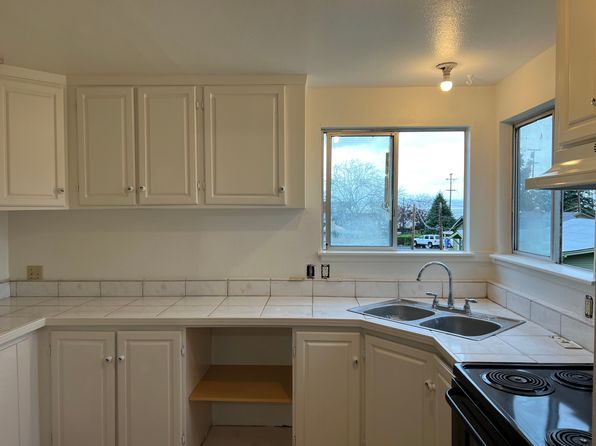 (undisclosed Address)