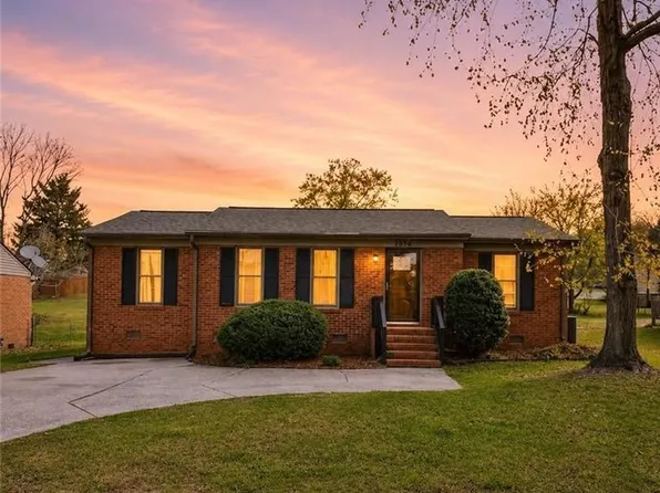 1809 Acorn Rd, Greensboro, NC 27406