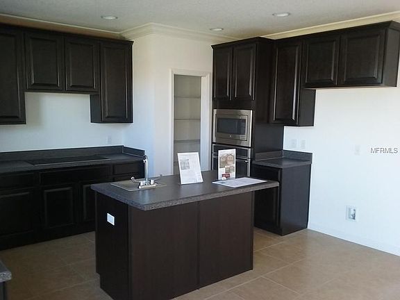 4th image of 7527 Park Hill Ave