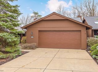 18243 Glencreek Ln, Strongsville, OH 44136