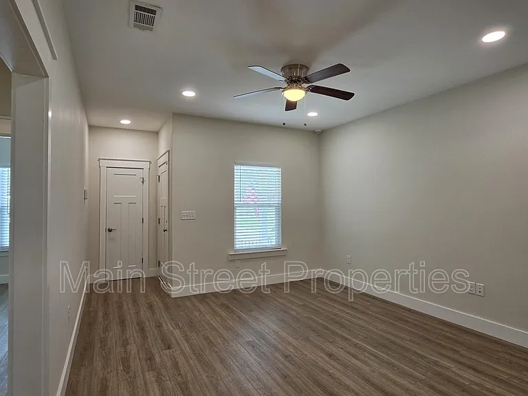 2289 Dog Track Rd #B — Photo 4