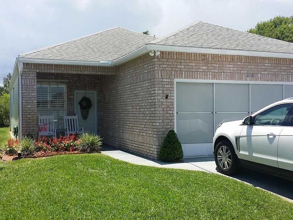 1st image of 930 Cross Lake Dr