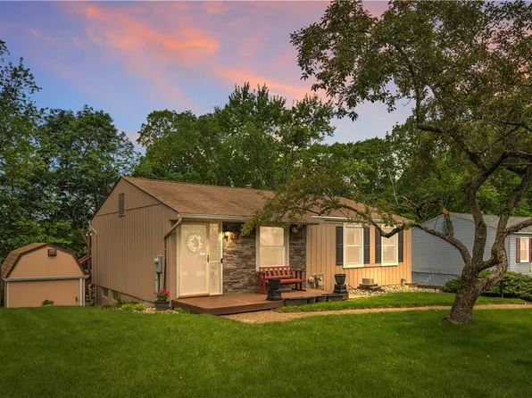 124 Skyline Dr, Pittsburgh, PA 15239